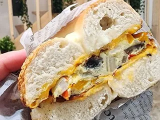 Café con Bagel