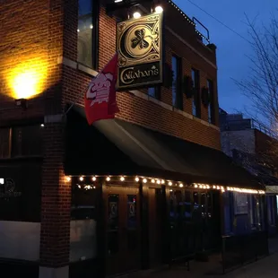 the outside of a restaurant