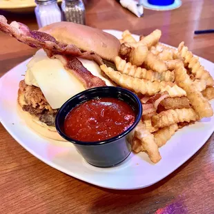 Callahan's West