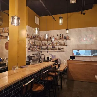 the bar area of a restaurant
