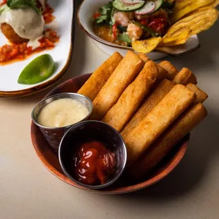 Calle Dao Chinese Cuban Fusion Cuisine Restaurant serving the best food near me lunch, brunch, happy hour, dinner, groups, vegetarian, drink