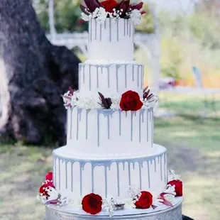 a three tiered wedding cake