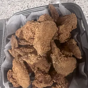Traditional Fried Chicken Wings