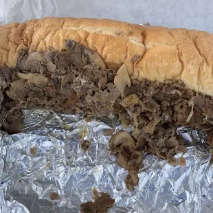 Donnie (cheesesteak with mushroom)