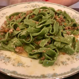 Tagliatelle Verde Al Ragu Bianco