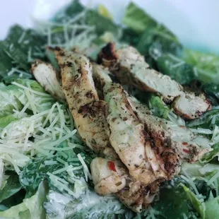 a salad with chicken