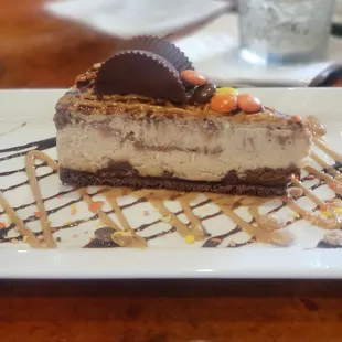 Reeses cheesecake