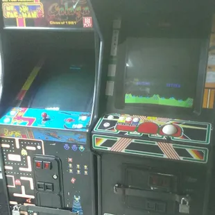 Ms. Pac-Man, Galaga, Centipede, Millipede, and Missle Command!? Gotta quarter?