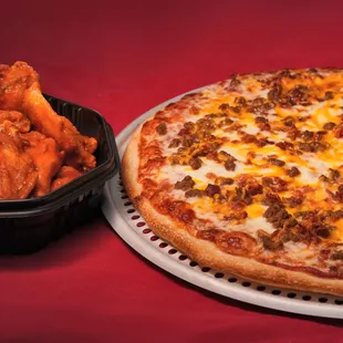 PIZZA / WINGS