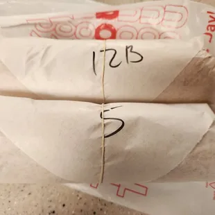 Cam Hung - ordered 1 (ham) & 5 ; received 12B (steamed tofu) & 5 ... oops.