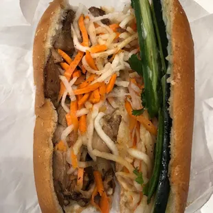 BBQ chicken banh mi