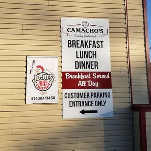 breakfast and lunch signs