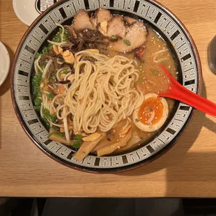 Black Tonkatsu Ramen