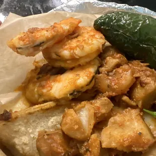 I ordered tacos gobernador but it was disgusting to see that the shrimp were not washed properly I could not eat them