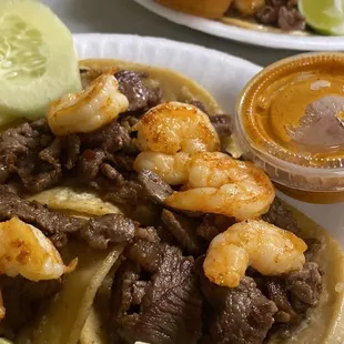 Tacos Taco de Carne Asada con camarones