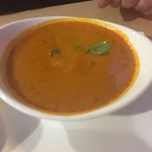 Delicious flavor of Chicken Curry Coconutwirh potato&apos;s and choice of rice ,lo mein,