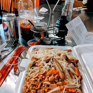 Stir-Fried Noodles (Lo Mein)