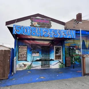 5/20/2023 order and take out type of place