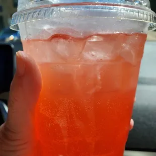 Peachy lemonade