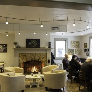 Enjoy the ambiance of working wood fireplace.