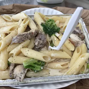 Chicken, Broccoli ziti