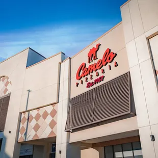 the exterior of a restaurant