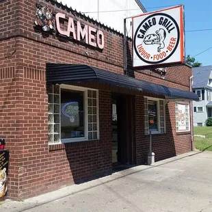Restaurant / bar exterior