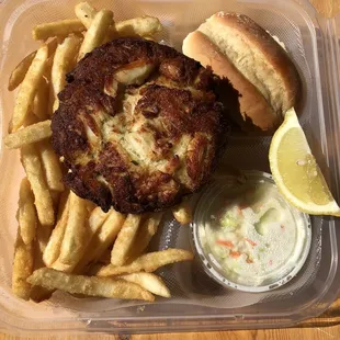 Crab cake platter