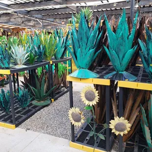 Iron garden sculptures