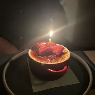 Crème brûlée with strawberry compote
