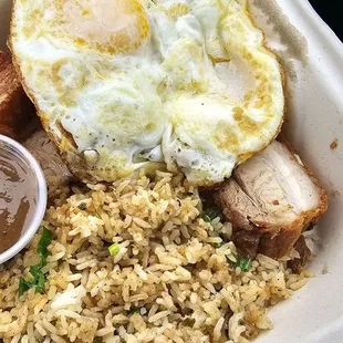Pork belly with egg and garlic rice