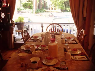 Camino Hotel Bed & Breakfast Inn