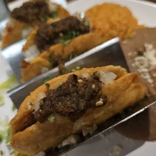 Birria sopes