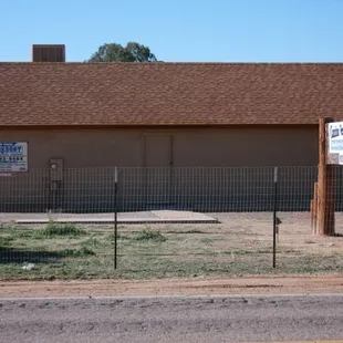 Camino Verde Pet Resort from the outside.