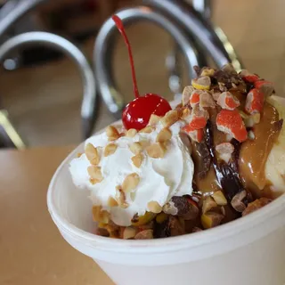 Peanut Butter Explosion Sundae*