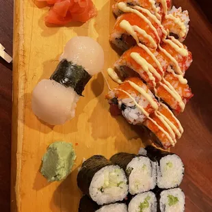 Scallop Nigiri Camon 3 Roll Yellowtail Roll