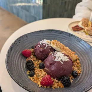 Acai bowl