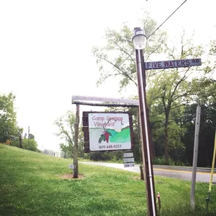 the sign for camp springs winery
