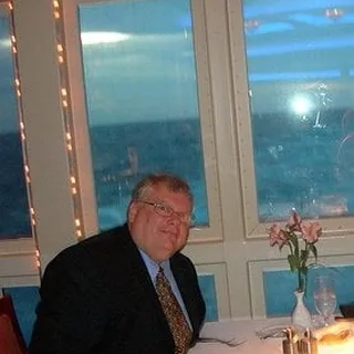 Tom E.