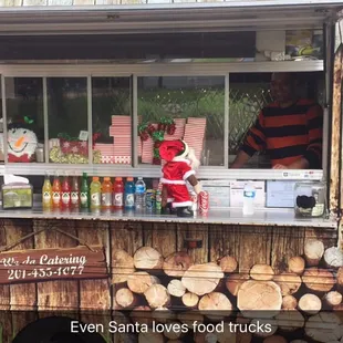 Santa Mookies was spotted at Campire food truck  #FollowMookies
