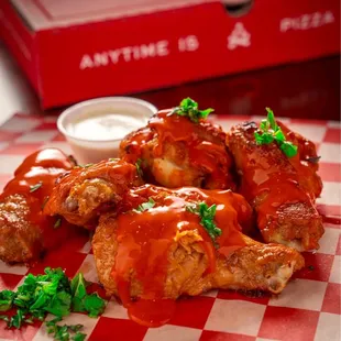 bbq chicken, fried chicken wings, chicken wings, fried chicken, chicken wings and fried chicken, poultry, food, bbq wings, chicken