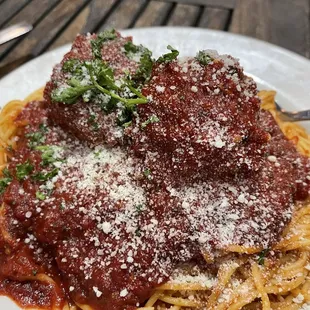 Spaghetti and meat balla