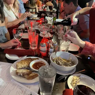 Family style dining !!