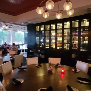 sushi and sashimi, interior