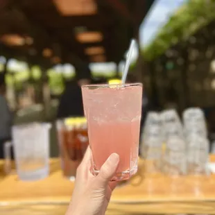 Los Gatos Lemonade