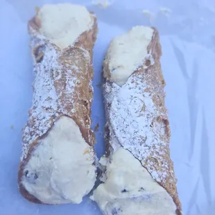 Cannolis