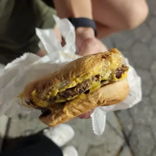 Double cheeseburger