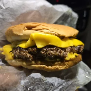 Double cheeseburger
