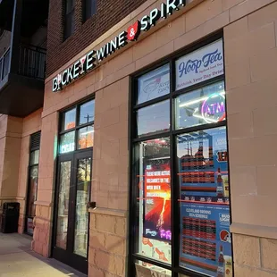 Campus Liquor