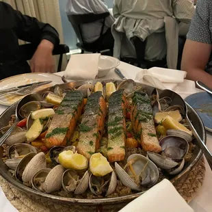 Paella de King Salmon